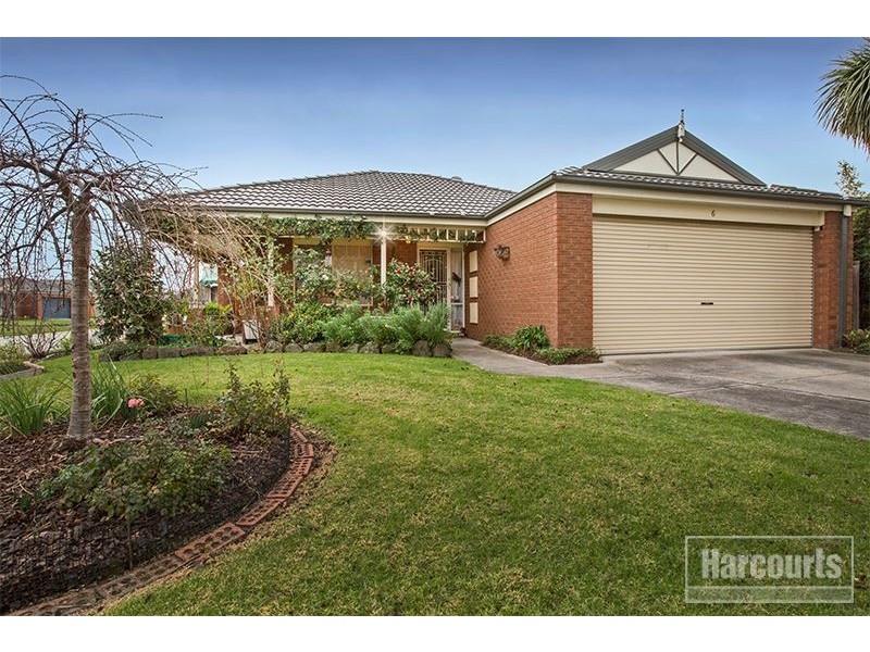 6 Sandalwood Drive, Pakenham VIC 3810