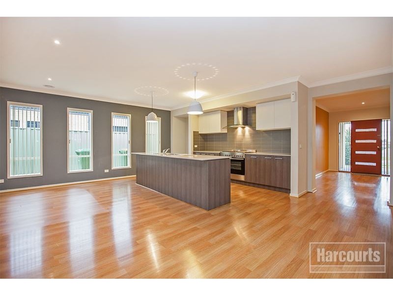 15 Golden Green Street, Pakenham VIC 3810