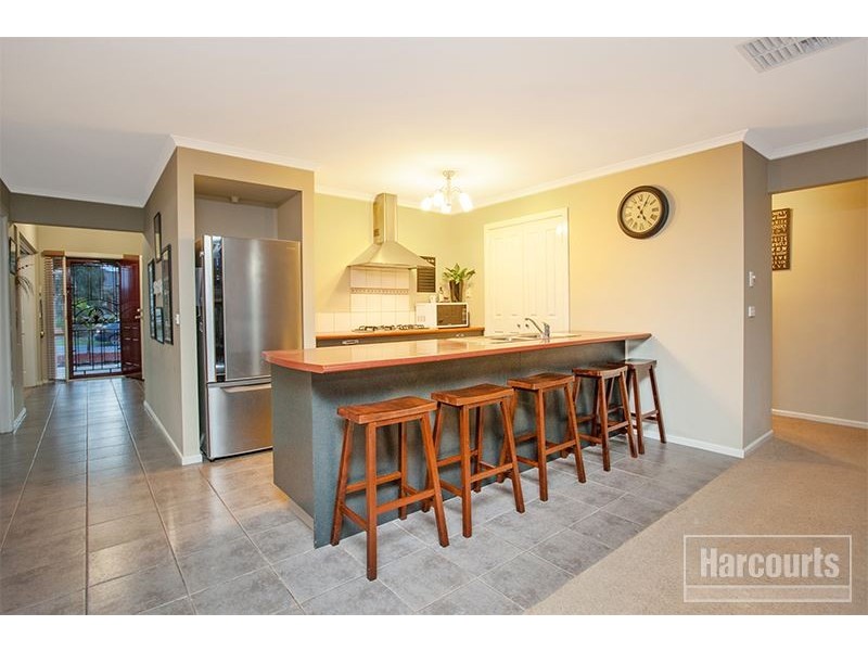 14 Grevillea Place, Pakenham VIC 3810