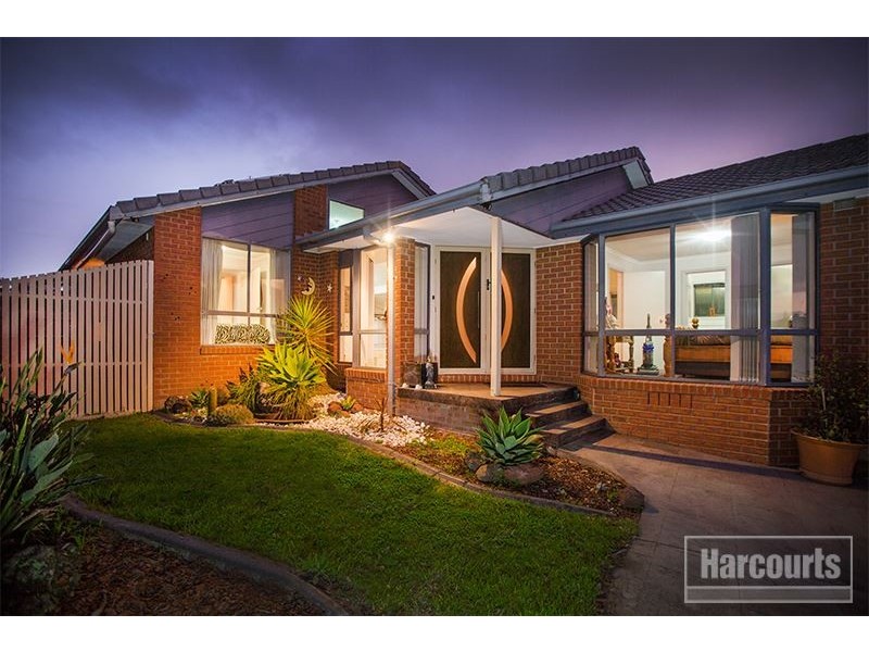 14 Lupin Court, Cranbourne North VIC 3977