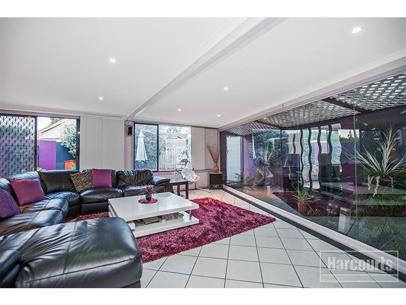 14 Lupin Court, Cranbourne North VIC 3977