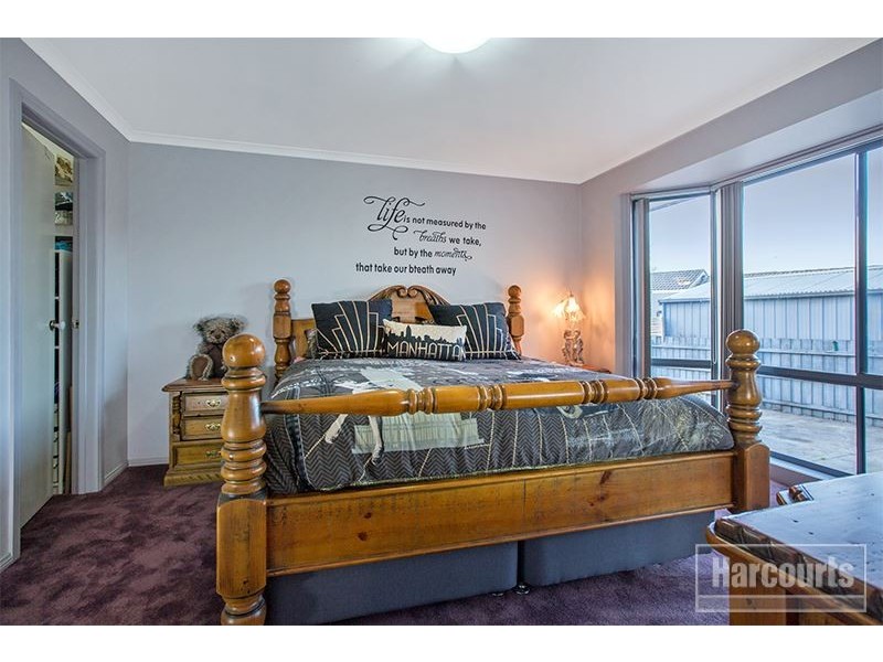 14 Lupin Court, Cranbourne North VIC 3977