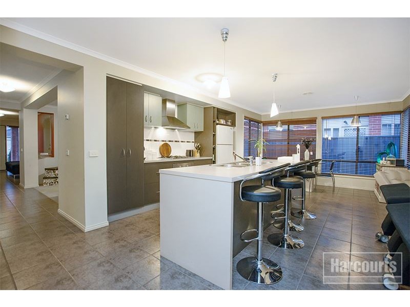 30 Scarlet Crescent, Pakenham VIC 3810