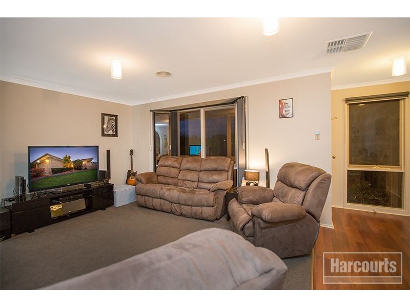 18 McGill Court, Pakenham VIC 3810