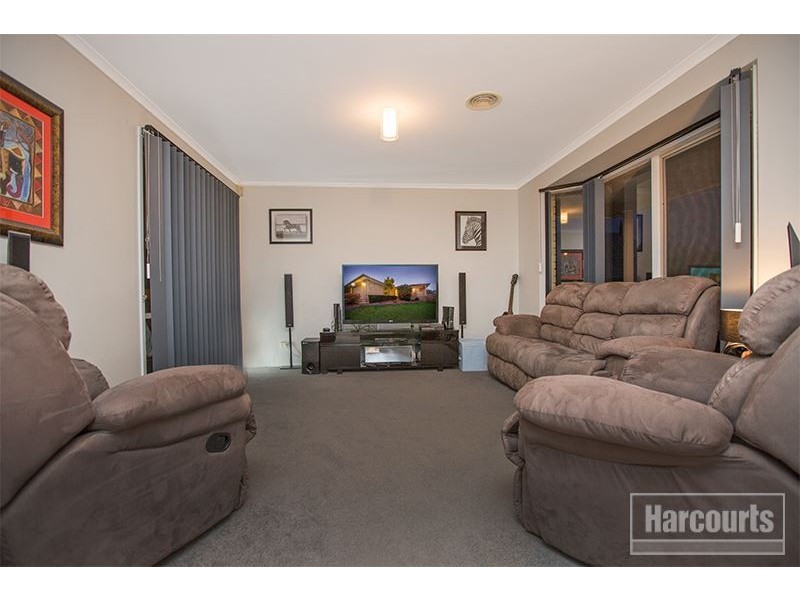 18 McGill Court, Pakenham VIC 3810
