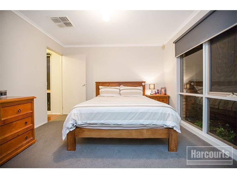 18 McGill Court, Pakenham VIC 3810