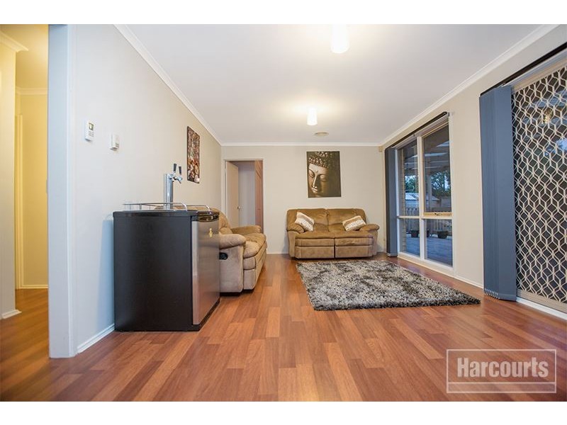 18 McGill Court, Pakenham VIC 3810