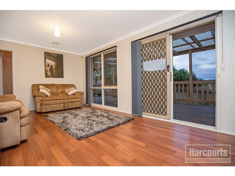 18 McGill Court, Pakenham VIC 3810