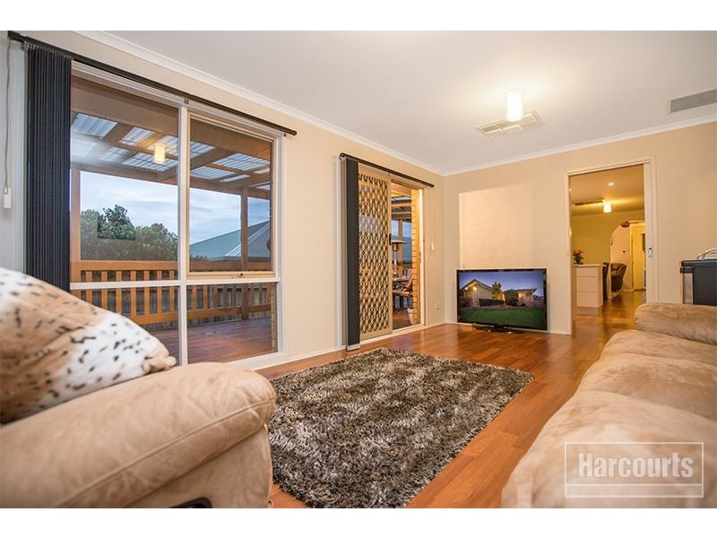 18 McGill Court, Pakenham VIC 3810