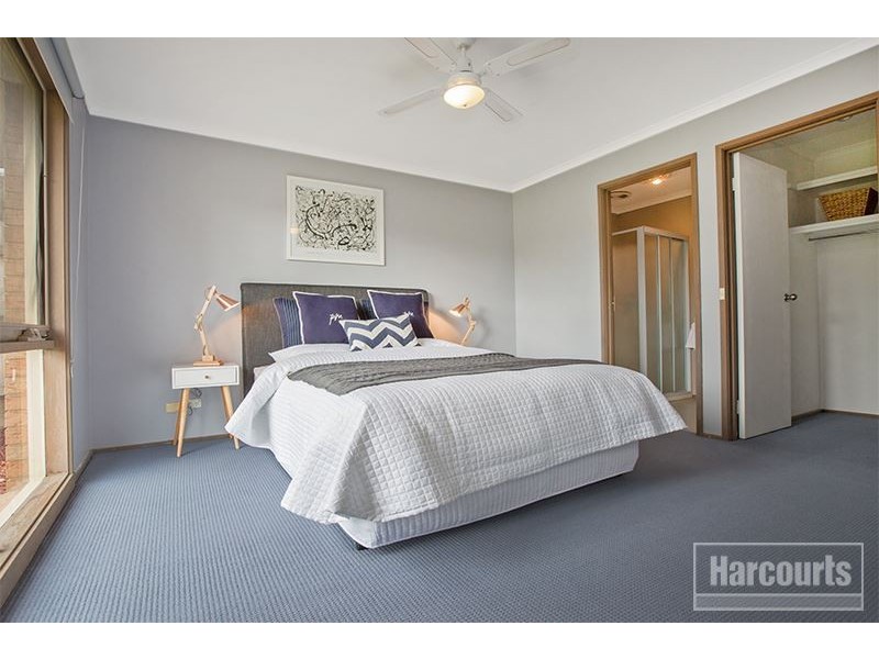 11 Matthews Court, Pakenham VIC 3810