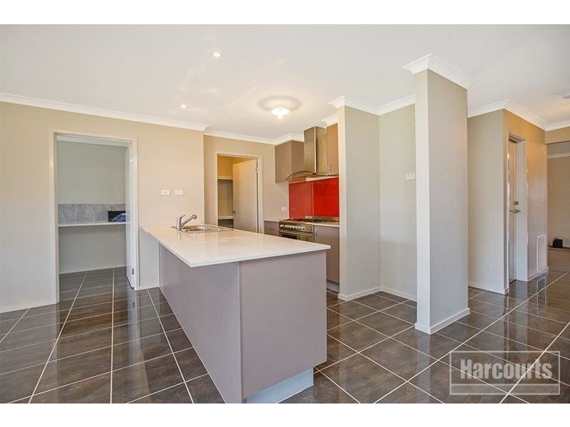 44 Webster Way, Pakenham VIC 3810