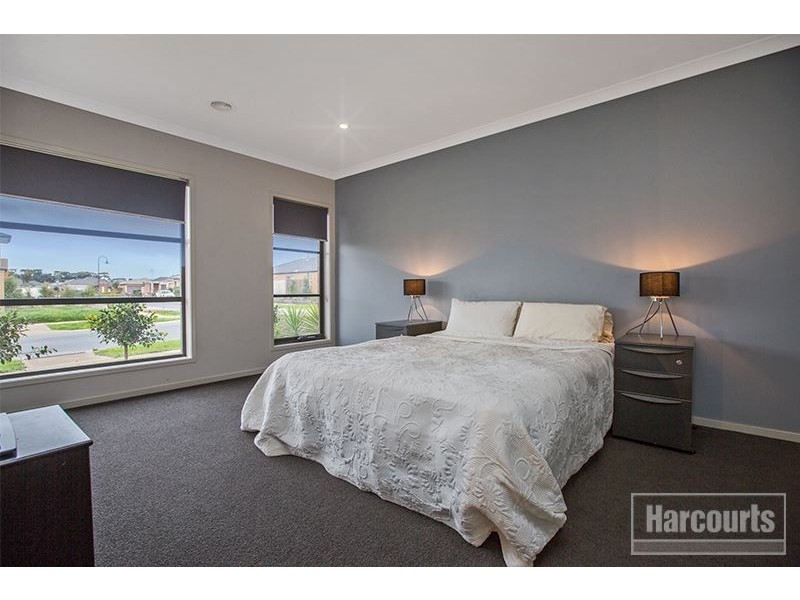 25 Tilden Rise, Cranbourne North VIC 3977