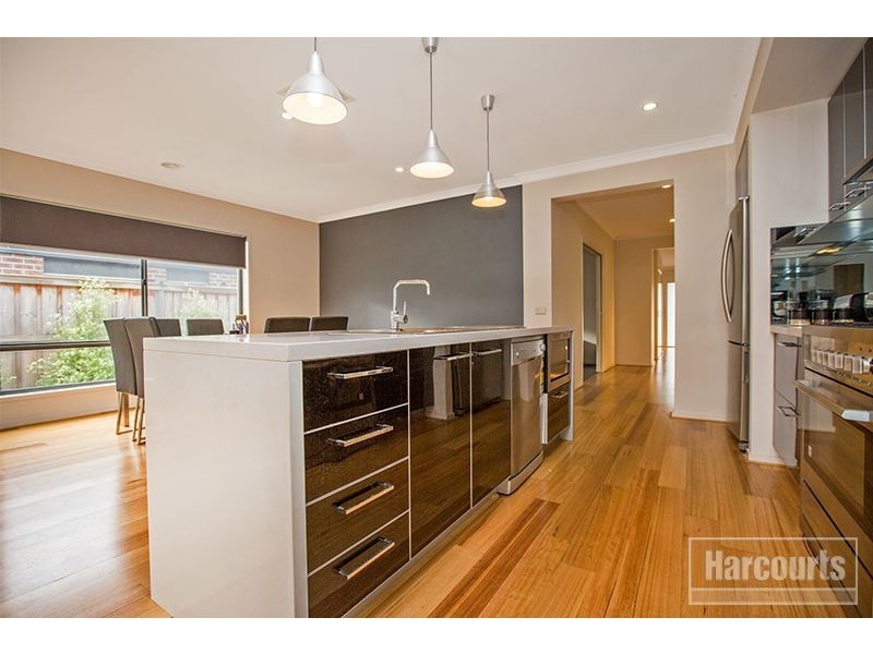 25 Tilden Rise, Cranbourne North VIC 3977