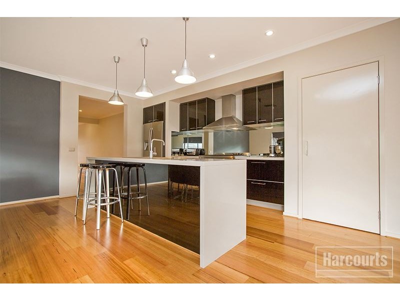 25 Tilden Rise, Cranbourne North VIC 3977