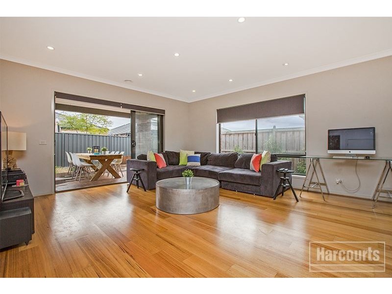 25 Tilden Rise, Cranbourne North VIC 3977