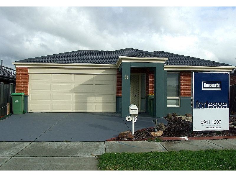 11 Orchard Valley Ave, Pakenham VIC 3810