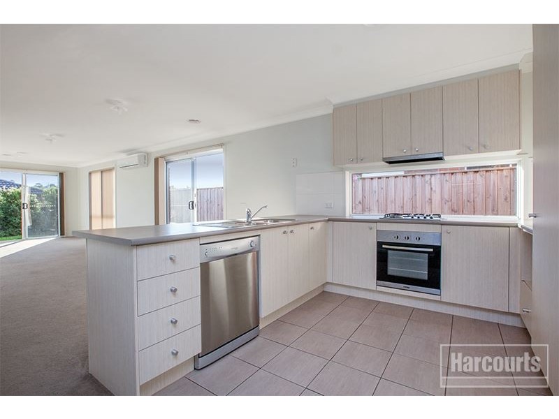 13 Wedgewood Drive, Pakenham VIC 3810