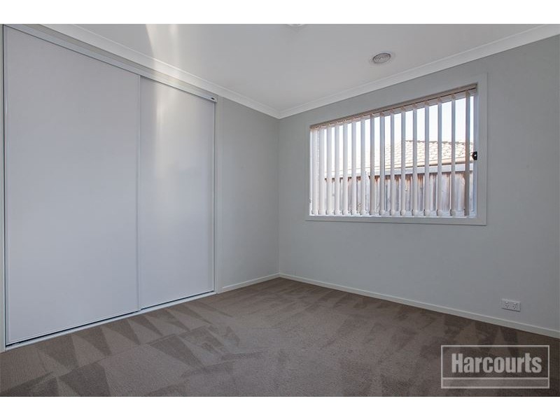 13 Wedgewood Drive, Pakenham VIC 3810