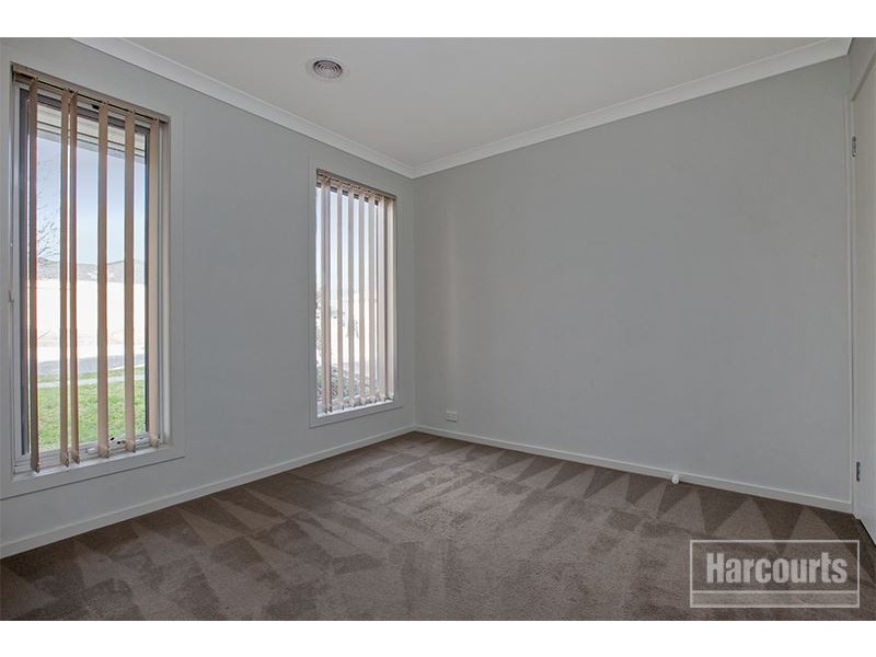 13 Wedgewood Drive, Pakenham VIC 3810