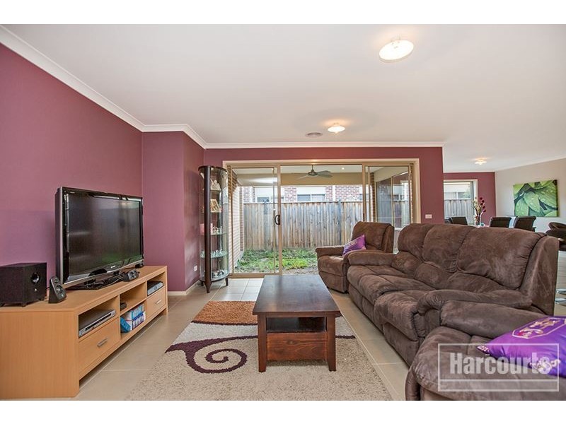 13 Vanessa Circuit, Pakenham VIC 3810