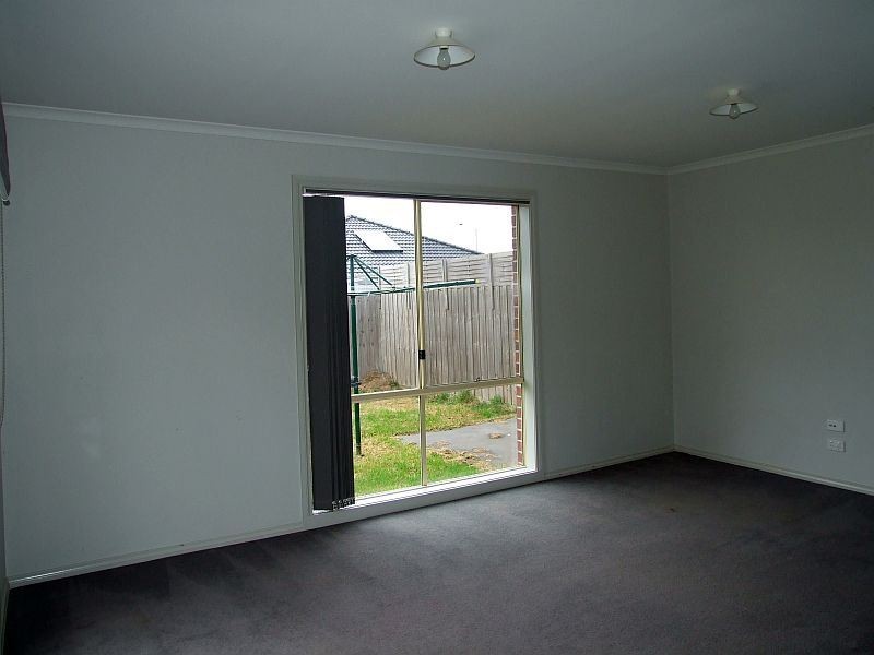 9 Azalea Avenue, Pakenham VIC 3810