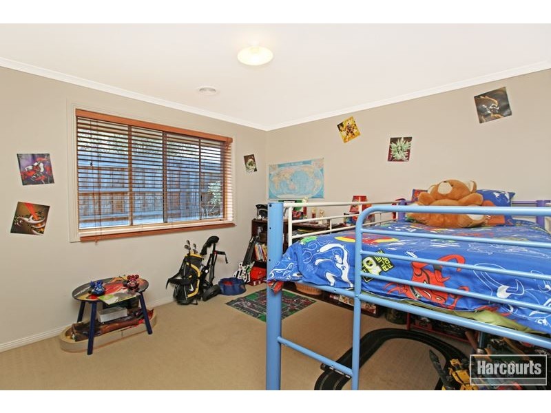 23 Riviera Drive, Pakenham VIC 3810