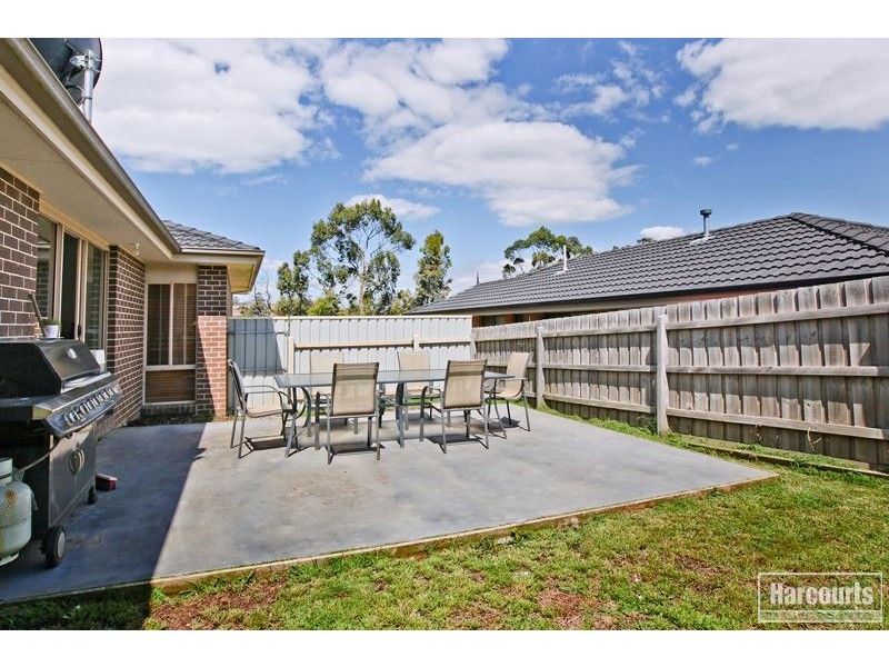 23 Riviera Drive, Pakenham VIC 3810