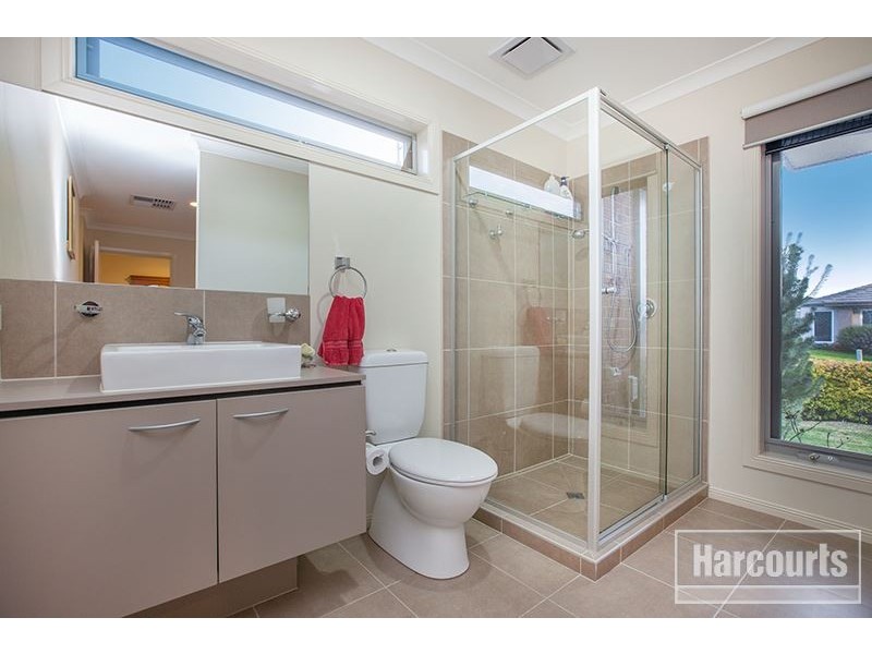 21 Central Avenue, Pakenham VIC 3810