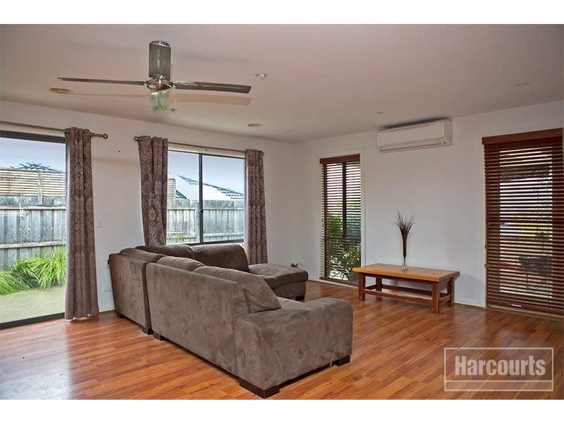 10 Wallangara Drive, Pakenham VIC 3810