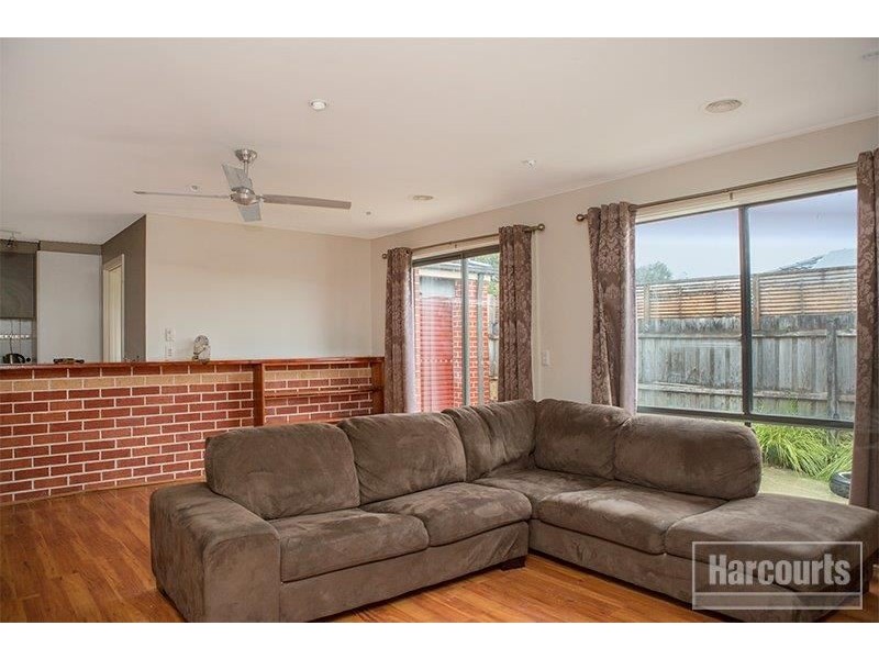 10 Wallangara Drive, Pakenham VIC 3810