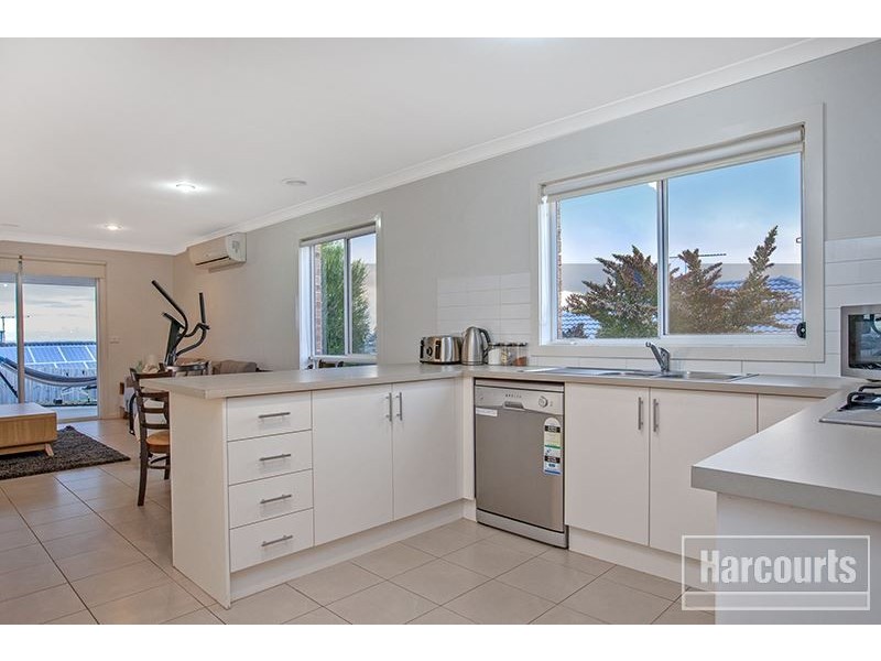 37 Manna Gum Drive, Pakenham VIC 3810