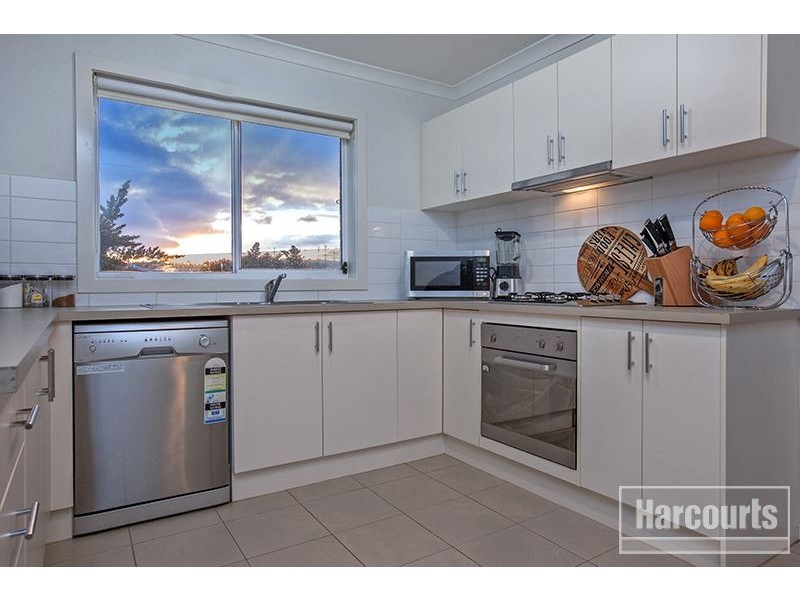 37 Manna Gum Drive, Pakenham VIC 3810