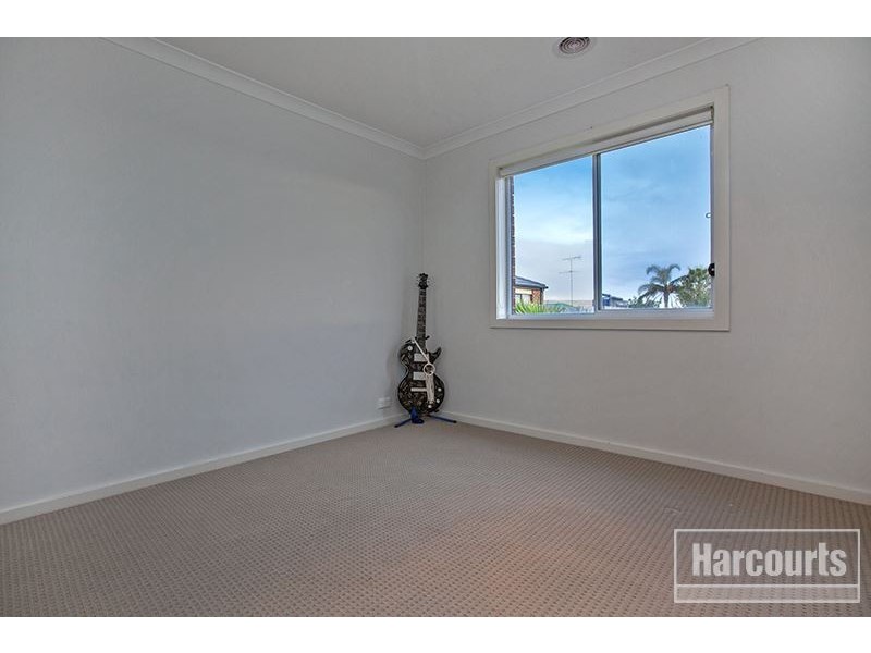 37 Manna Gum Drive, Pakenham VIC 3810