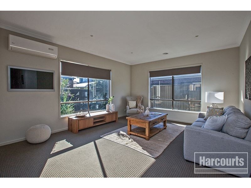 5 Edgeware Close, Pakenham VIC 3810