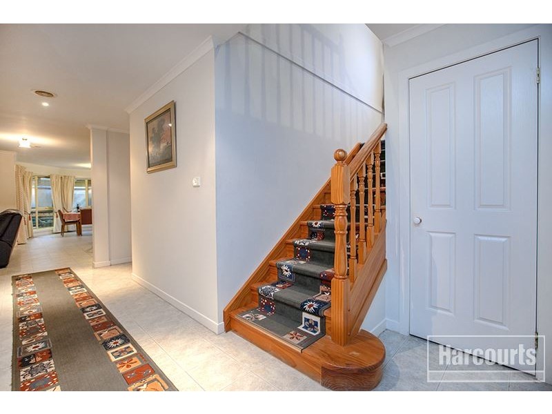 12 Eddie Barron Terrace, Pakenham VIC 3810