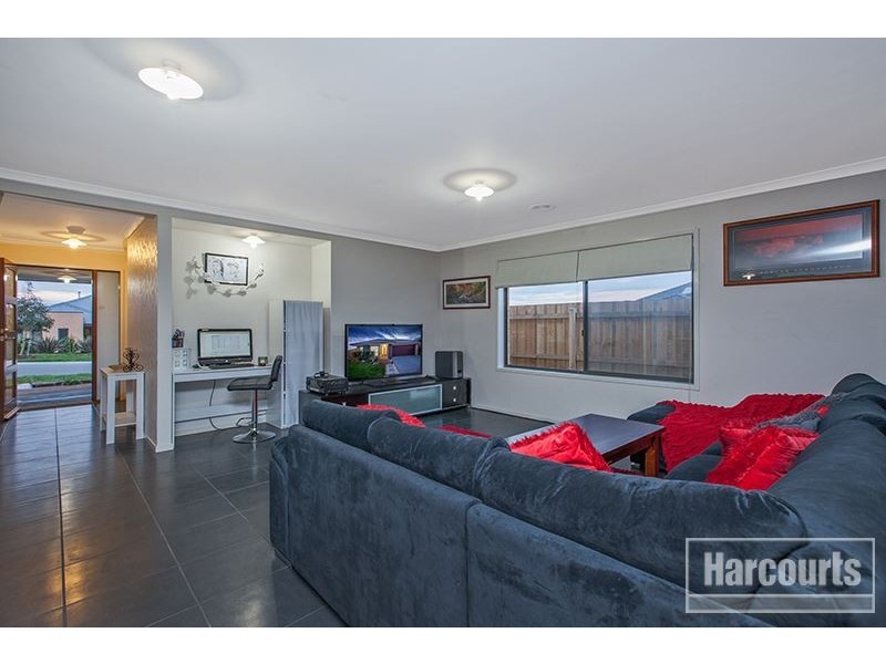 6 Embling Street, Pakenham VIC 3810