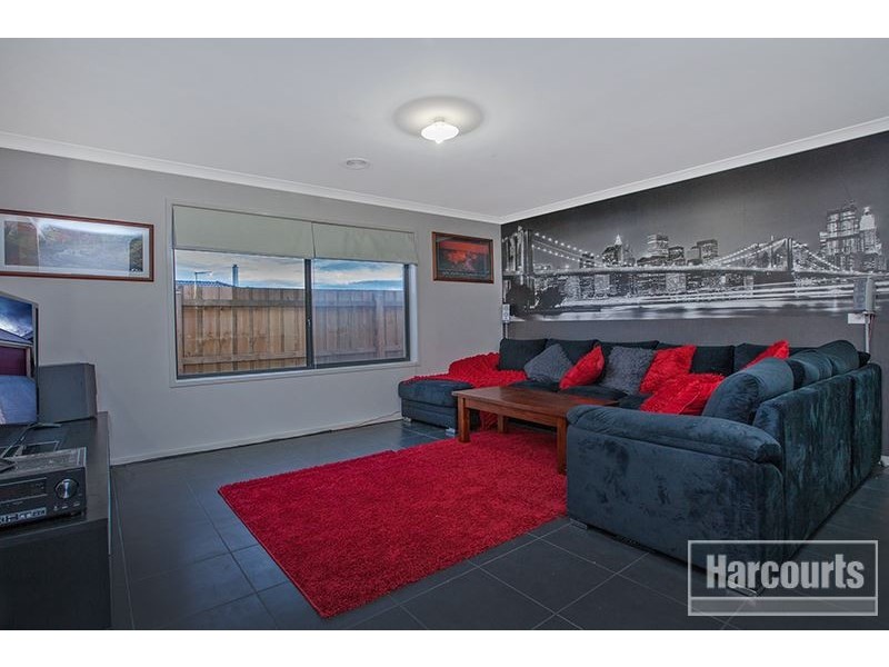 6 Embling Street, Pakenham VIC 3810