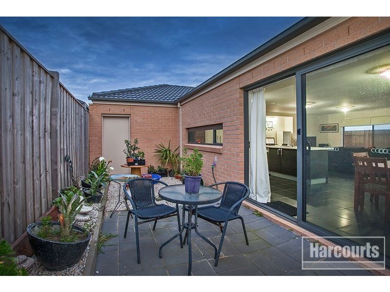 6 Embling Street, Pakenham VIC 3810