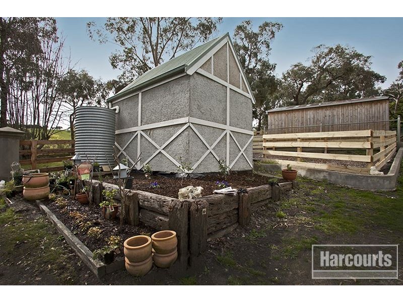 6 Warren Road, Nar Nar Goon North VIC 3812