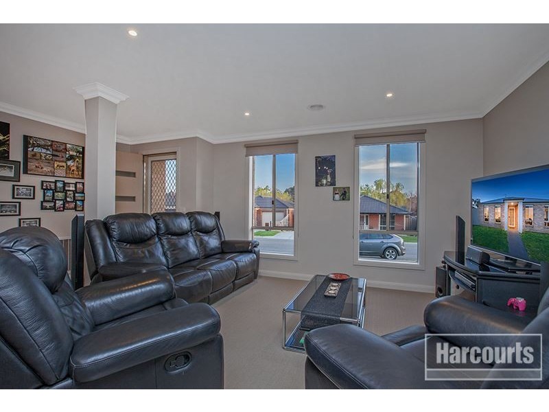 1/101 Ebony Drive, Pakenham VIC 3810