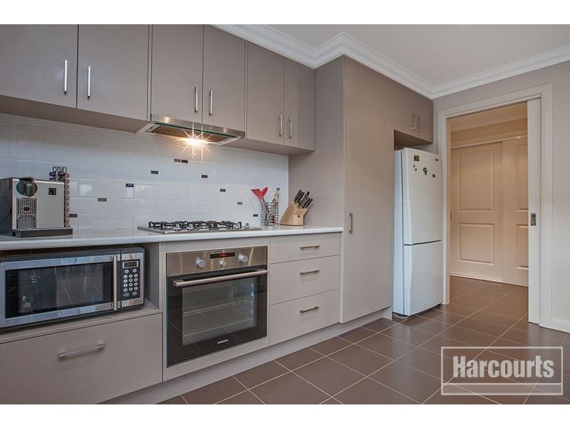 1/101 Ebony Drive, Pakenham VIC 3810