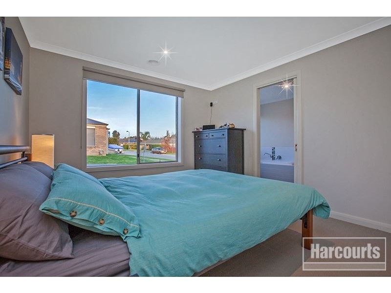 1/101 Ebony Drive, Pakenham VIC 3810