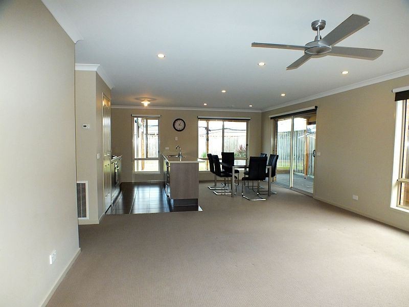 3 Melrose Street, Pakenham VIC 3810