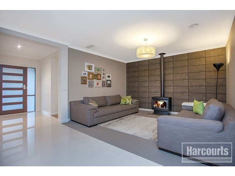34 Botanic Drive, Pakenham VIC 3810