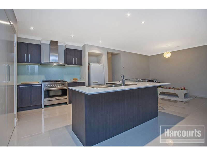 34 Botanic Drive, Pakenham VIC 3810