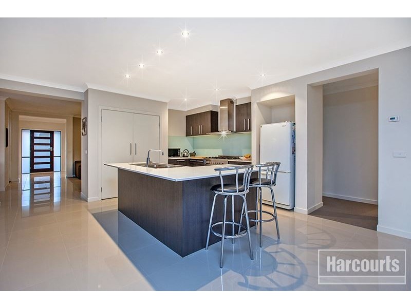 34 Botanic Drive, Pakenham VIC 3810
