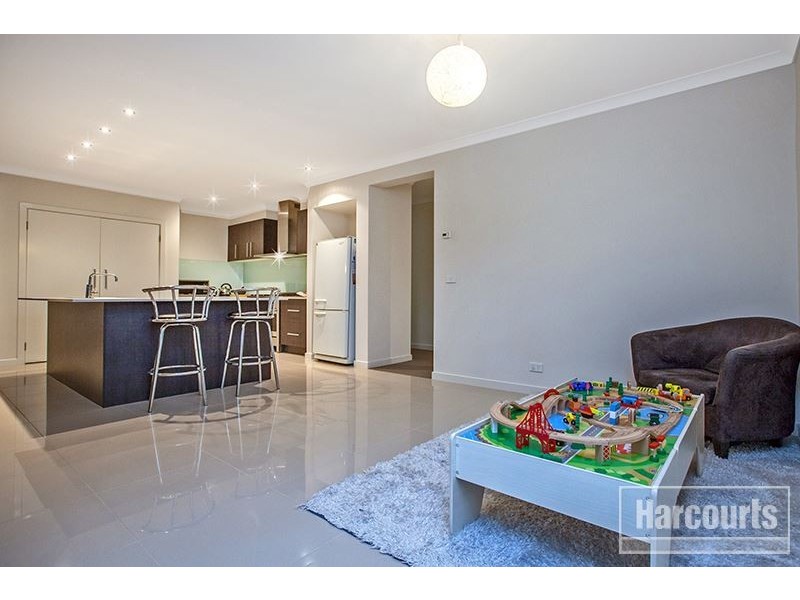 34 Botanic Drive, Pakenham VIC 3810