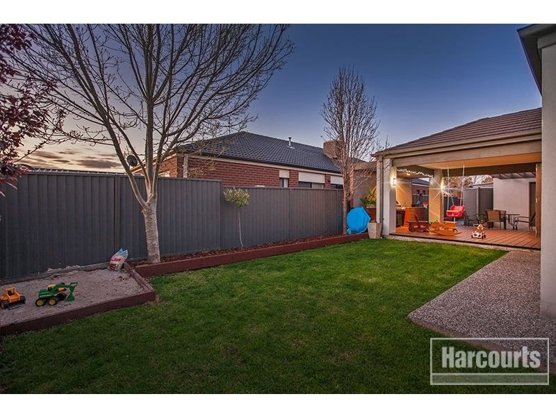 34 Botanic Drive, Pakenham VIC 3810