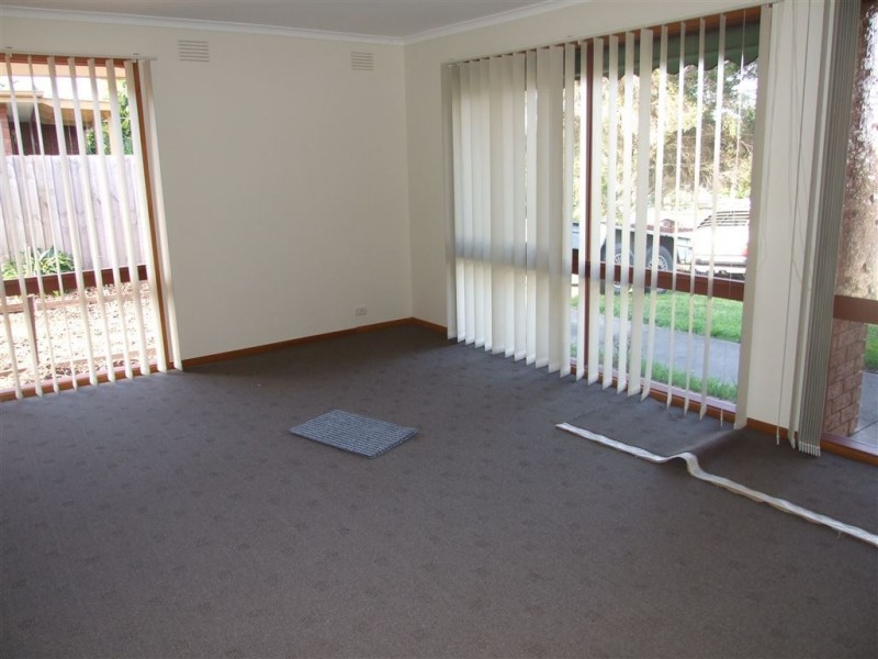 35 Ahern Road, Pakenham VIC 3810