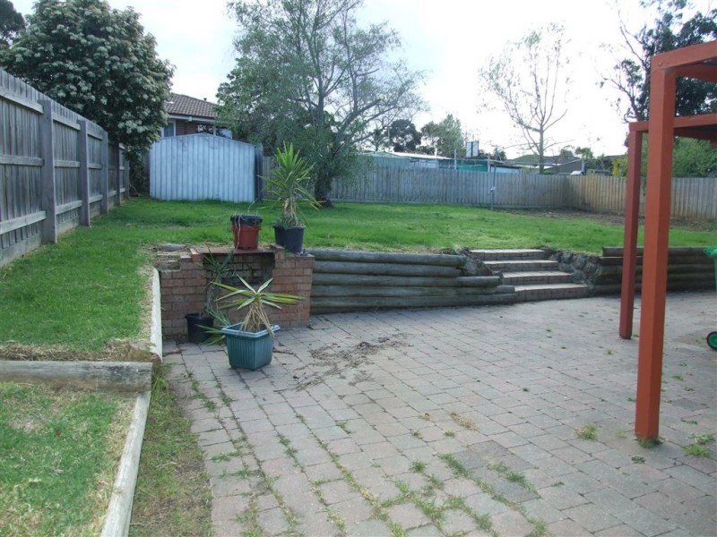 35 Ahern Road, Pakenham VIC 3810